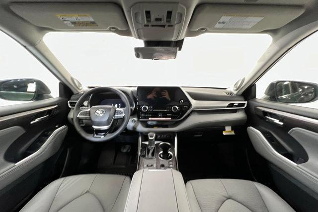 new 2025 Toyota Highlander Hybrid car, priced at $57,457