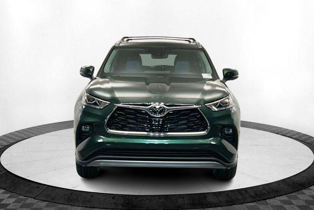 new 2025 Toyota Highlander Hybrid car, priced at $57,457