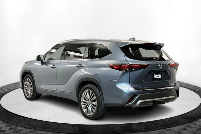 used 2022 Toyota Highlander car, priced at $36,698