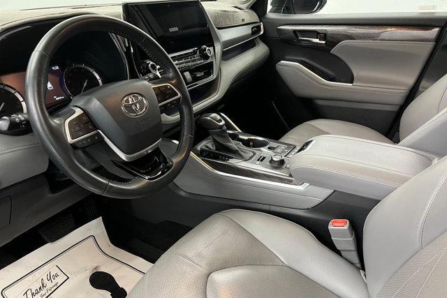 used 2022 Toyota Highlander car, priced at $36,698