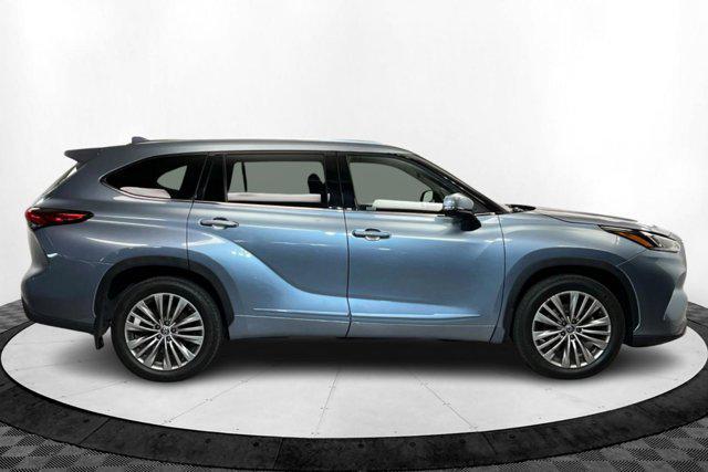 used 2022 Toyota Highlander car, priced at $36,698