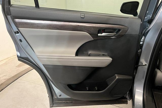 used 2022 Toyota Highlander car, priced at $36,698