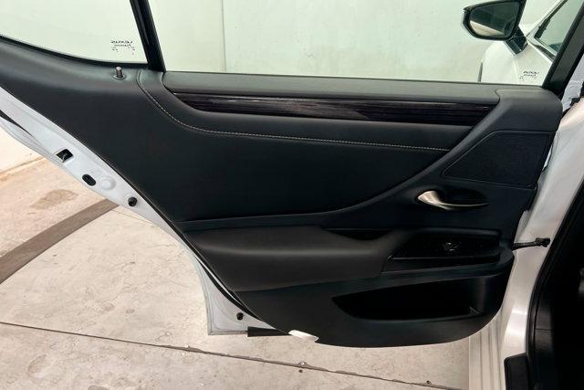 used 2021 Lexus ES 350 car, priced at $36,760