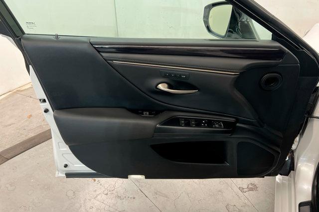 used 2021 Lexus ES 350 car, priced at $36,760