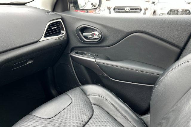 used 2022 Jeep Cherokee car, priced at $27,190