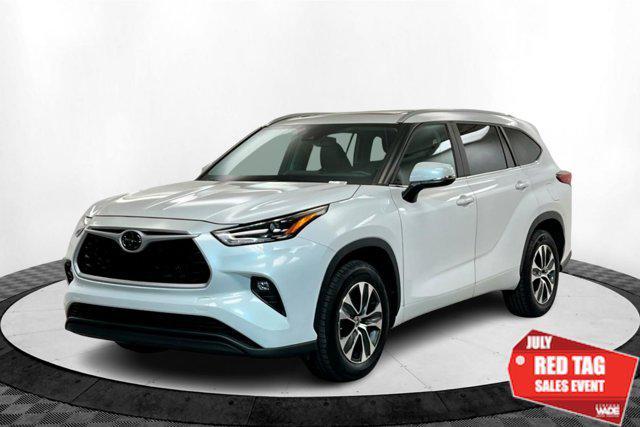 used 2023 Toyota Highlander car, priced at $37,126