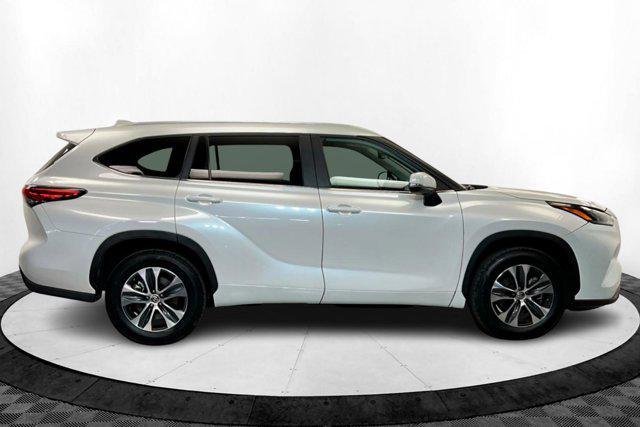 used 2023 Toyota Highlander car, priced at $37,917