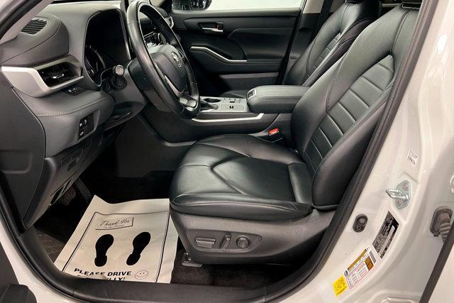 used 2023 Toyota Highlander car, priced at $39,998