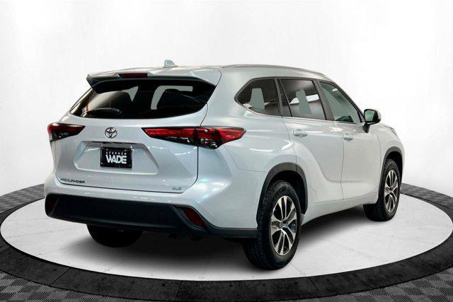 used 2023 Toyota Highlander car, priced at $37,917