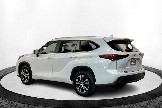 used 2023 Toyota Highlander car, priced at $37,917