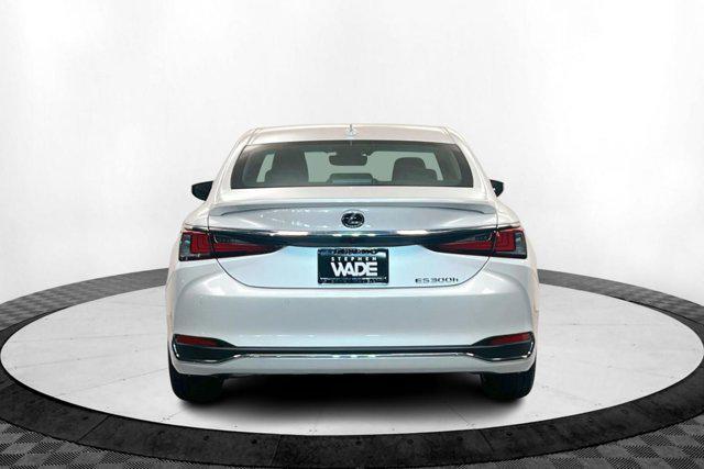 used 2025 Lexus ES 300h car, priced at $50,672