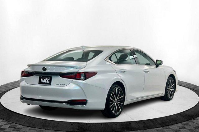 used 2025 Lexus ES 300h car, priced at $50,672