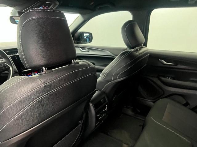 used 2024 Jeep Grand Cherokee car, priced at $34,899