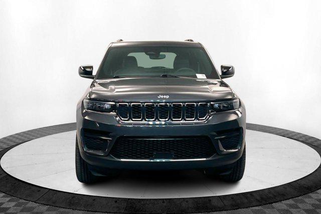 used 2024 Jeep Grand Cherokee car, priced at $34,899