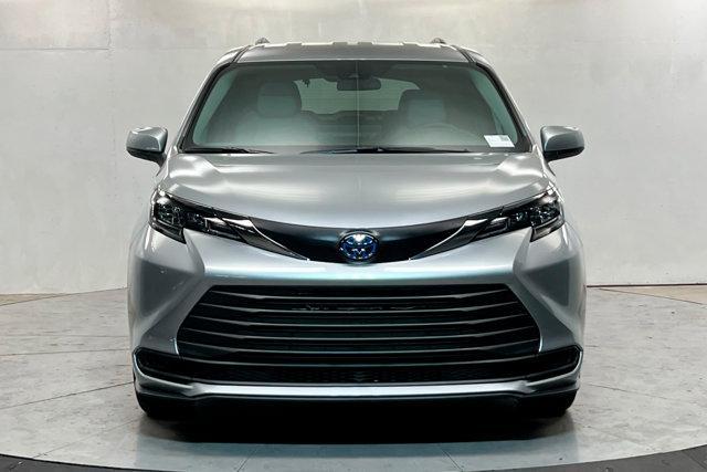 new 2025 Toyota Sienna car, priced at $41,045
