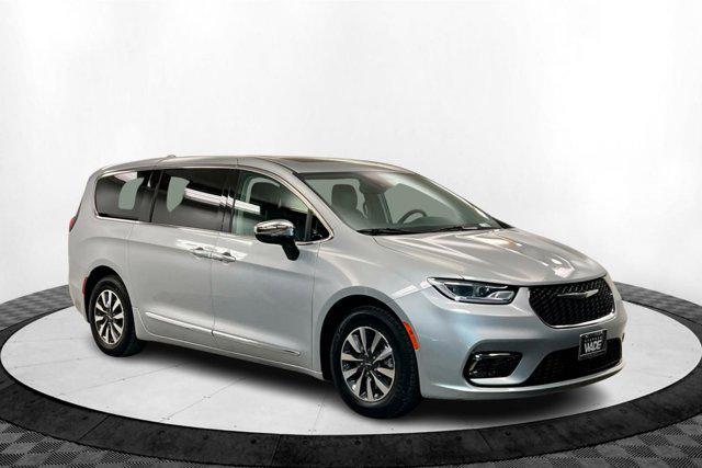 used 2023 Chrysler Pacifica Hybrid car, priced at $28,745