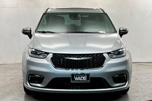 used 2023 Chrysler Pacifica Hybrid car, priced at $28,745