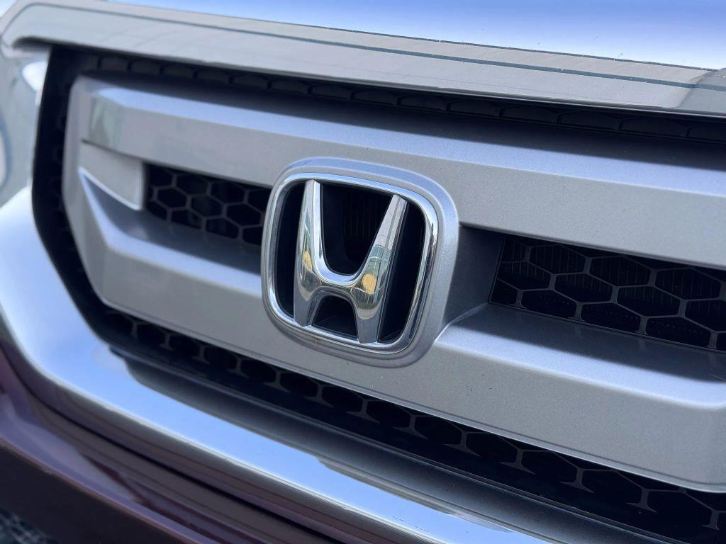 used 2011 Honda Pilot car, priced at $7,777
