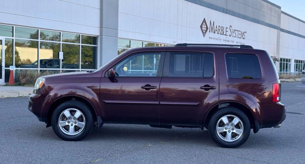 used 2011 Honda Pilot car, priced at $7,777