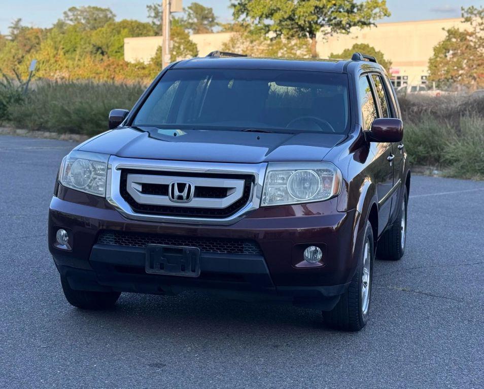 used 2011 Honda Pilot car, priced at $7,777