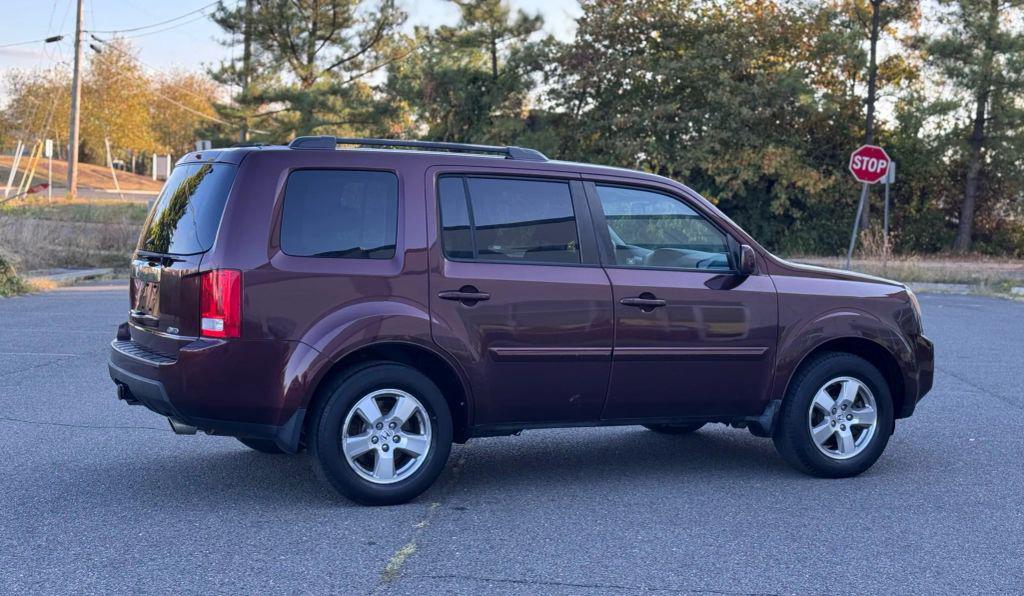 used 2011 Honda Pilot car, priced at $7,777