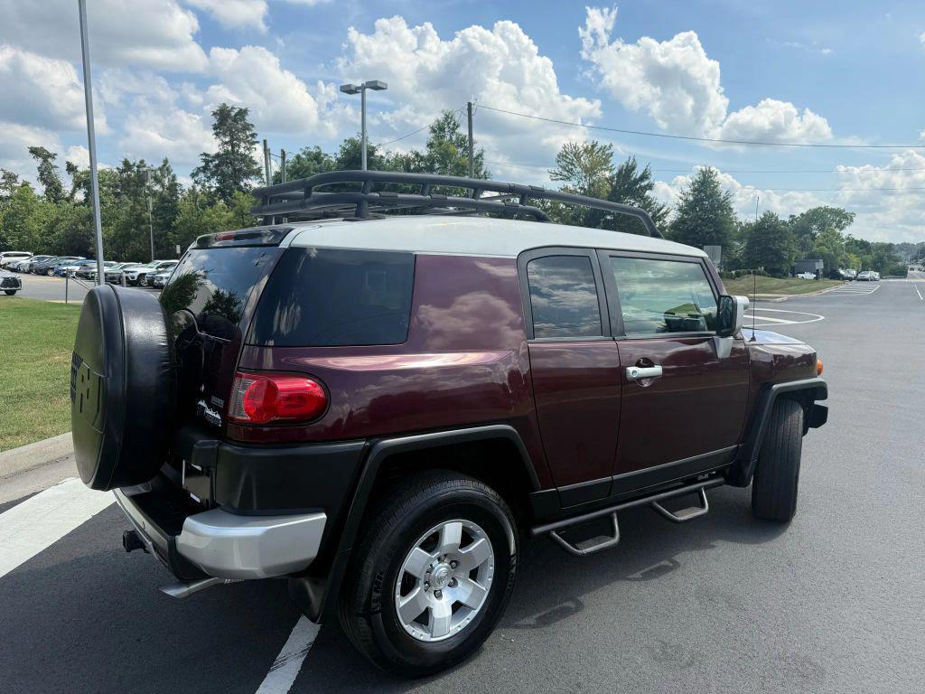 used 2007 Toyota FJ Cruiser car, priced at $13,499