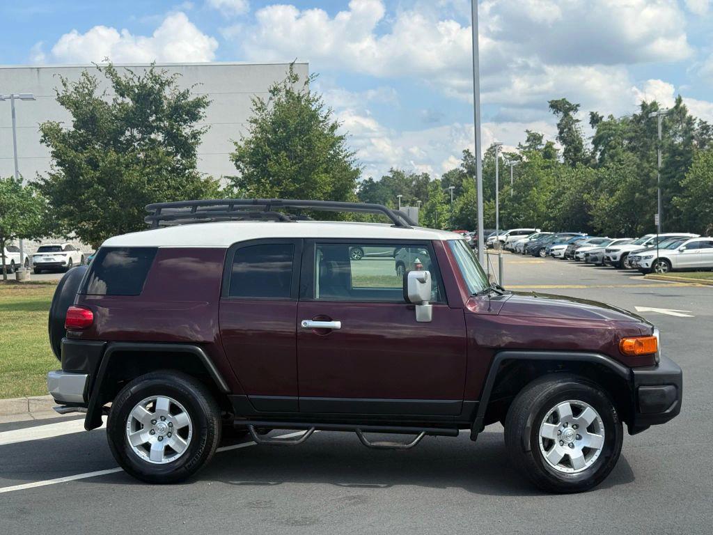 used 2007 Toyota FJ Cruiser car, priced at $13,499