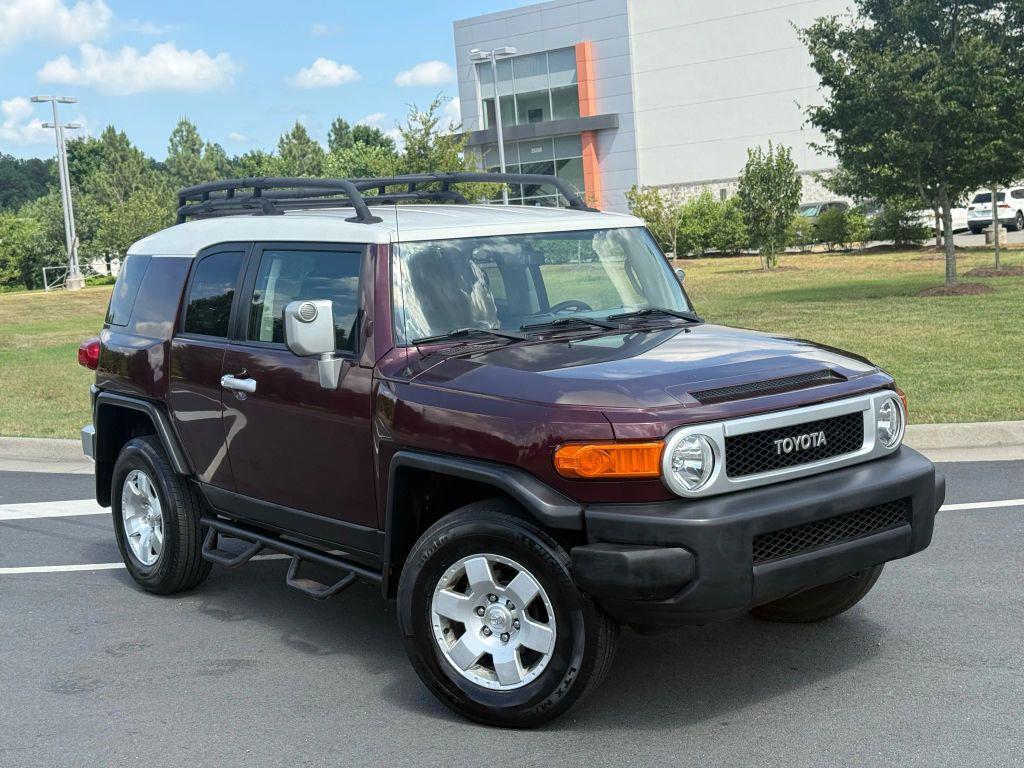 used 2007 Toyota FJ Cruiser car, priced at $13,499