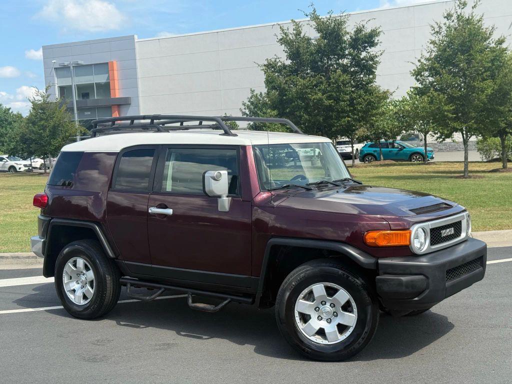 used 2007 Toyota FJ Cruiser car, priced at $13,499