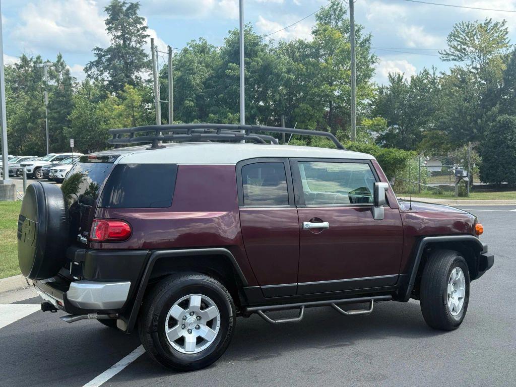 used 2007 Toyota FJ Cruiser car, priced at $13,499