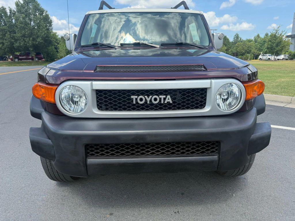 used 2007 Toyota FJ Cruiser car, priced at $13,499