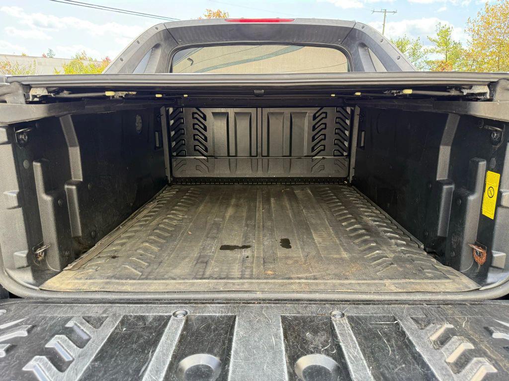 used 2007 Chevrolet Avalanche car, priced at $9,499