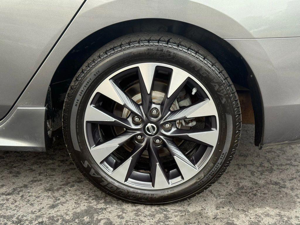 used 2016 Nissan Sentra car, priced at $5,999