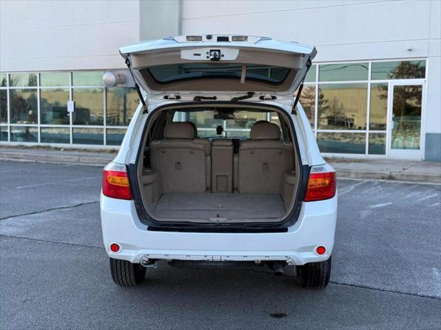 used 2008 Toyota Highlander car, priced at $9,499