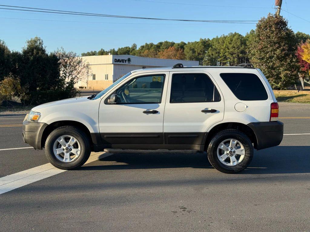 used 2006 Ford Escape car, priced at $5,699