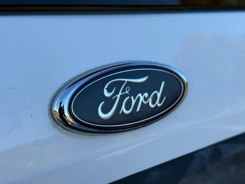 used 2006 Ford Escape car, priced at $5,699