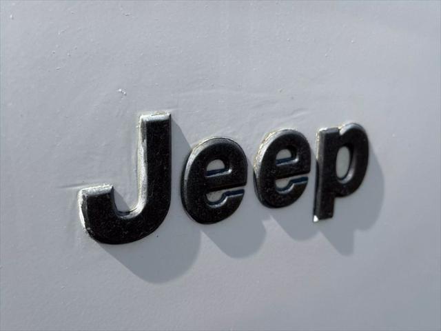 used 1998 Jeep Cherokee car, priced at $8,999