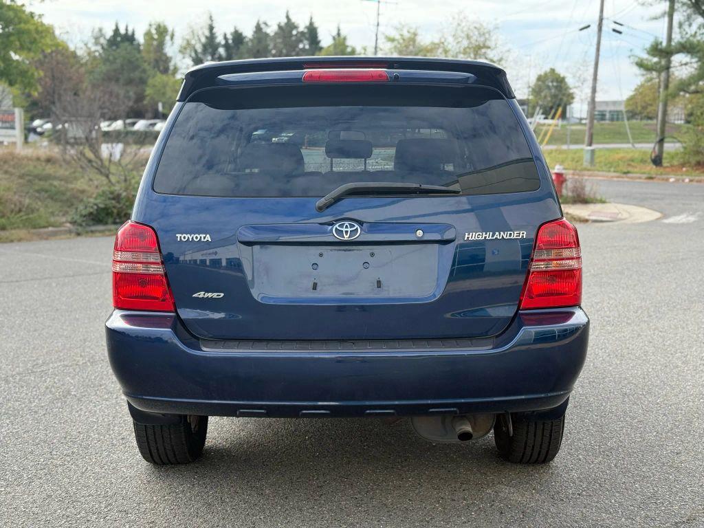 used 2002 Toyota Highlander car, priced at $4,999