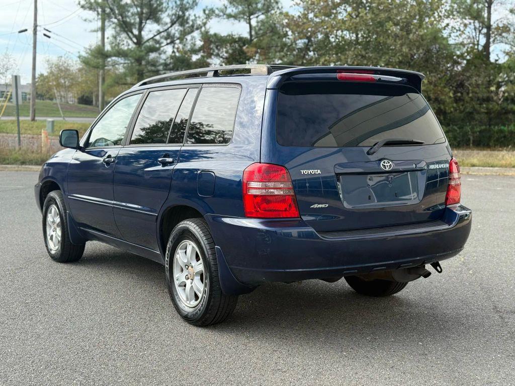 used 2002 Toyota Highlander car, priced at $4,999