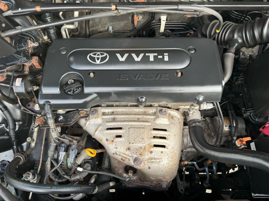 used 2002 Toyota Highlander car, priced at $4,999