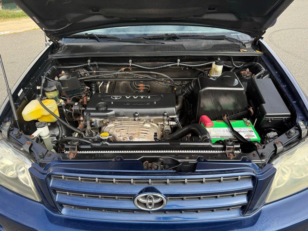 used 2002 Toyota Highlander car, priced at $4,999