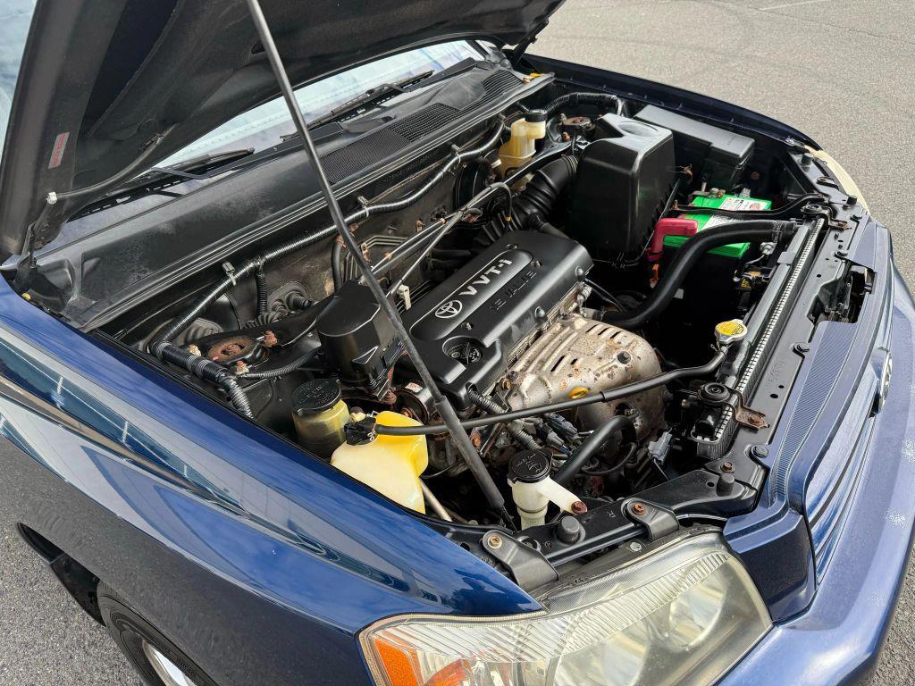 used 2002 Toyota Highlander car, priced at $4,999