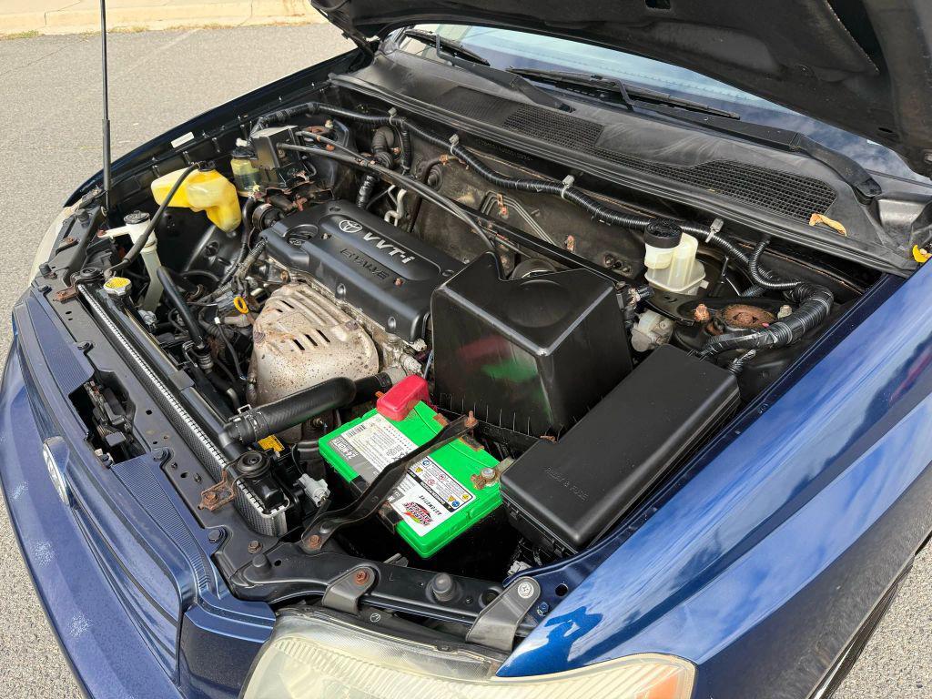 used 2002 Toyota Highlander car, priced at $4,999