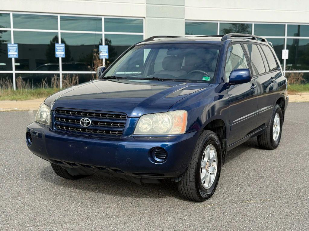 used 2002 Toyota Highlander car, priced at $4,999