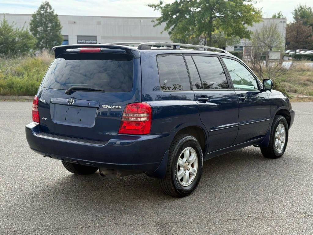 used 2002 Toyota Highlander car, priced at $4,999