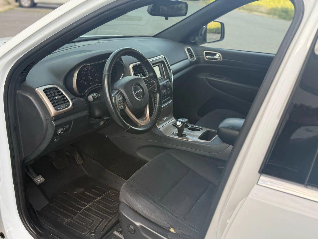 used 2015 Jeep Grand Cherokee car, priced at $6,999