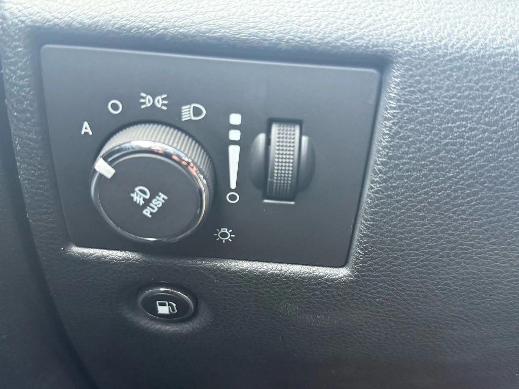 used 2015 Jeep Grand Cherokee car, priced at $6,999