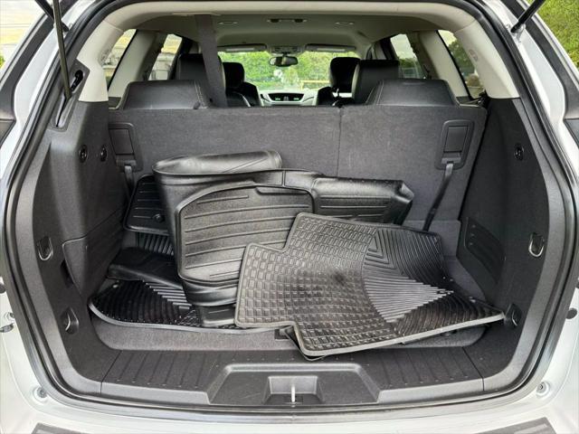 used 2017 Chevrolet Traverse car, priced at $9,999
