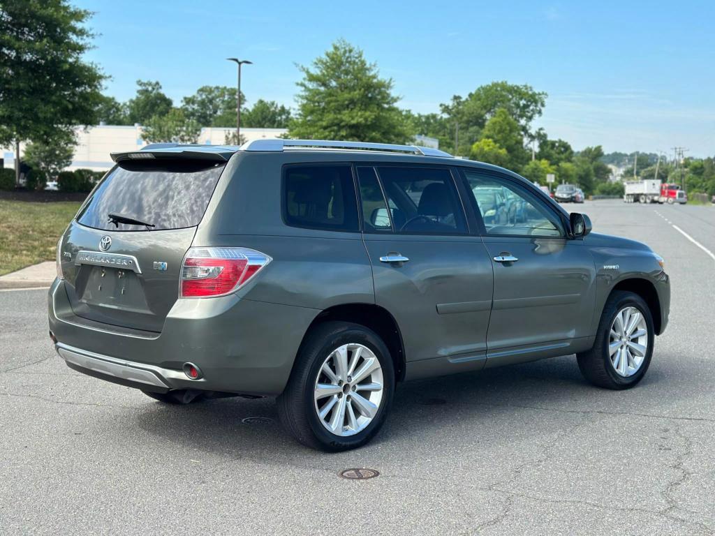 used 2008 Toyota Highlander Hybrid car, priced at $6,999