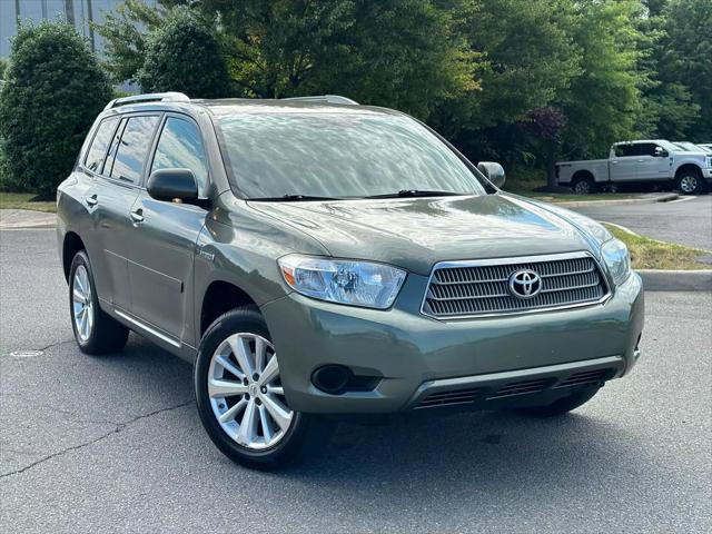 used 2008 Toyota Highlander Hybrid car, priced at $8,399